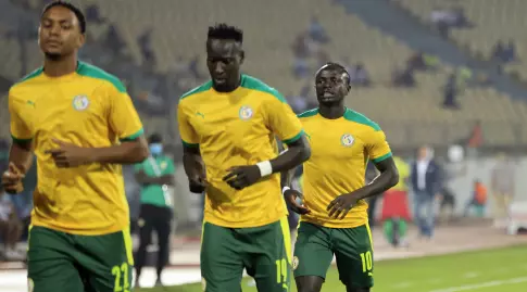 Sadio Mana and Senegal players in warm-up (Reuters)