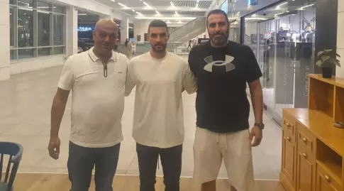 Wasim Mahmid, Kobi Moore and Abu Alam (Hapoel Umm al-Fahm)